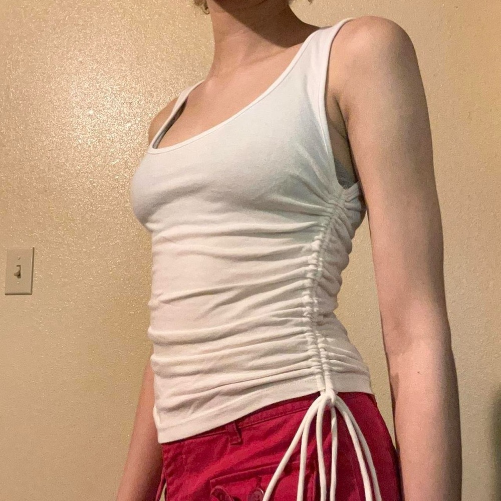Ribbed White Tank Top 🤍
